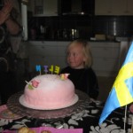 Fin tårta med lycklig Elin