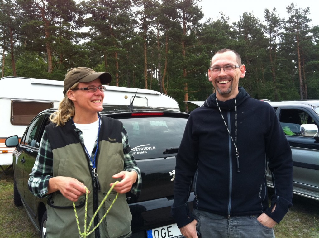 Anette och husse Jocke. Anette gick provet med Fox syster Selma. Det gick utmärkt!