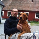 Så där ja, nu är det rätt hund i knät!
